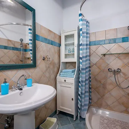 Beautiful With Swimming Pool And Fenced Garden * Tinjan